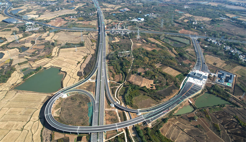 Anhui : le tron?on de la ville de Hefei de l'autoroute Mingguang-Chaohu a été réceptionné