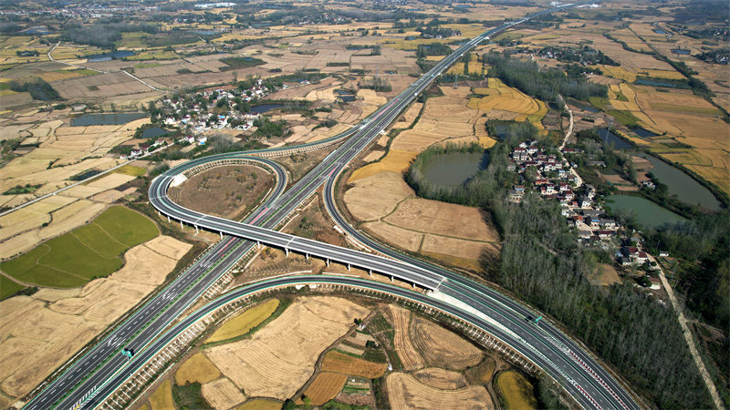 Anhui : le tron?on de la ville de Hefei de l'autoroute Mingguang-Chaohu a été réceptionné