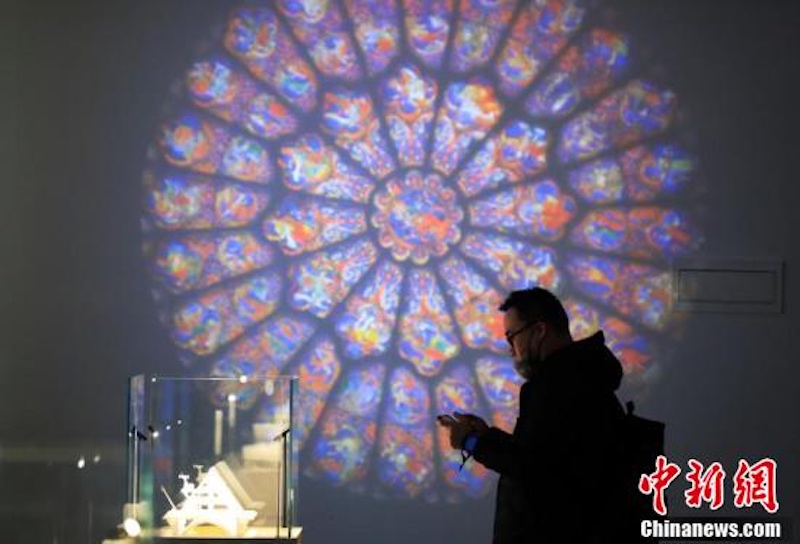 La première exposition immersive en réalité virtuelle au monde de Notre-Dame de Paris commence son tour asiatique à Shanghai