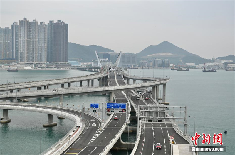 Hong Kong : Le tunnel de Tseung Kwan O-Lam Tin et la liaison trans-baie de Tseung Kwan O officiellement ouverts à la circulation