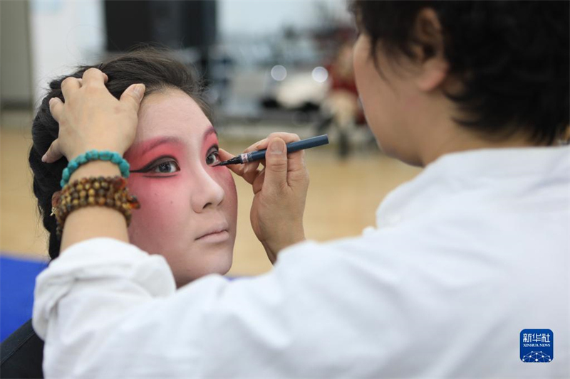 Une histoire d'amour avec l'Opéra de Beijing chez des étudiants étrangers en Chine