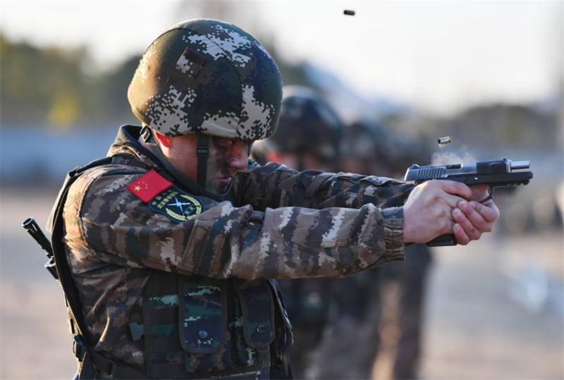 Anhui : l'aguerrissement des soldats d'élite dans le froid