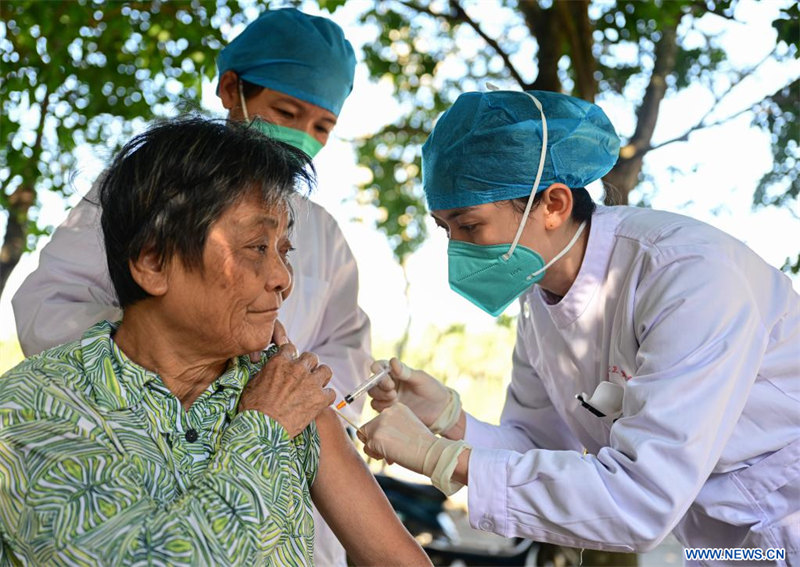 Chine : vaccination contre la COVID-19 à Hainan