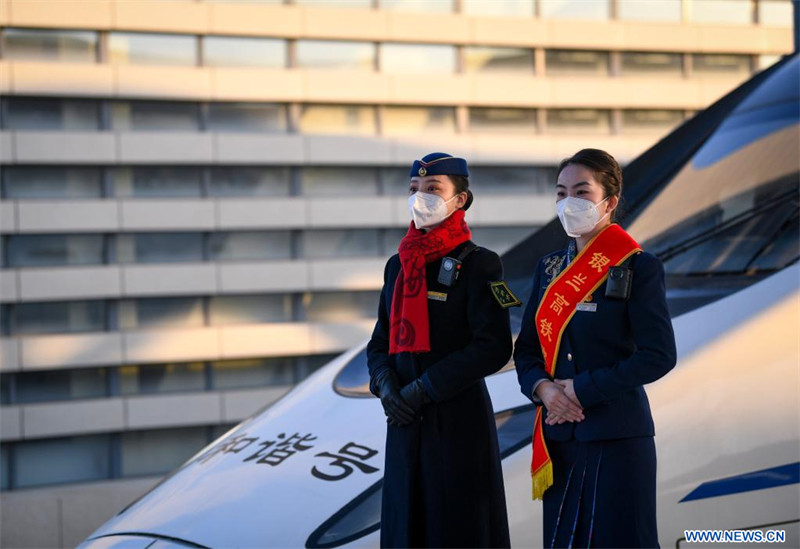 Mise en service d'une nouvelle ligne ferroviaire à grande vitesse dans le nord-ouest de la Chine