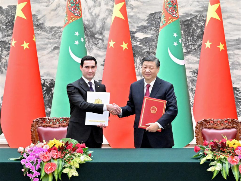 Les présidents chinois et turkmène s'entretiennent, élevant les relations au rang de partenariat stratégique global