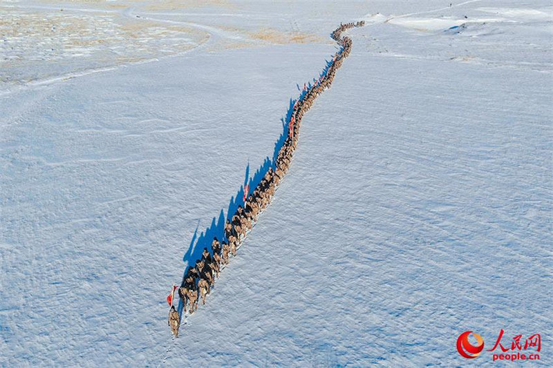 -35°C ! L'entra?nement à la randonnée dans la neige déclenche une recrudescence des exercices chez les militaires