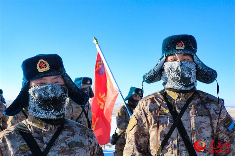 -35°C ! L'entra?nement à la randonnée dans la neige déclenche une recrudescence des exercices chez les militaires