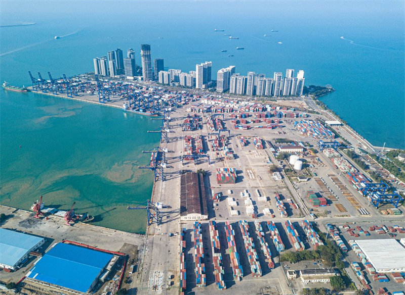 Le commerce extérieur du port franc de Hainan a dépassé 200 milliards de yuans en 2022