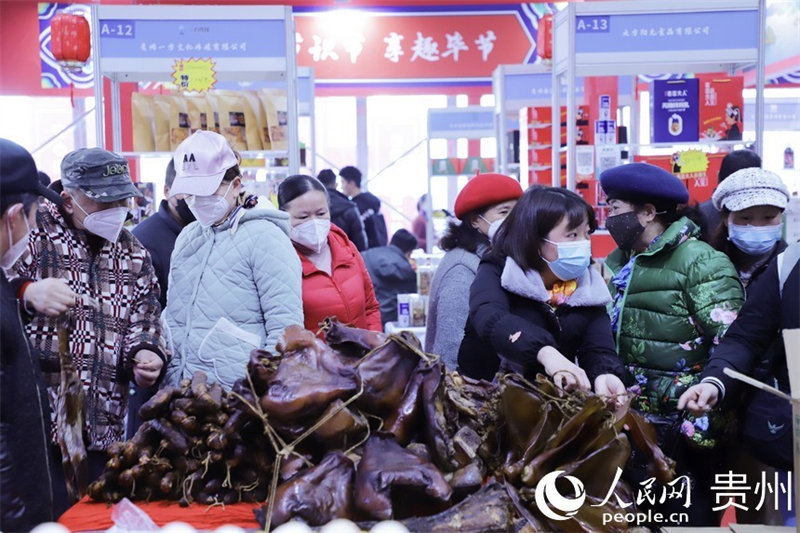 A l'approche du Nouvel An chinois, la consommation explose dans toute la Chine avec une atmosphère festive