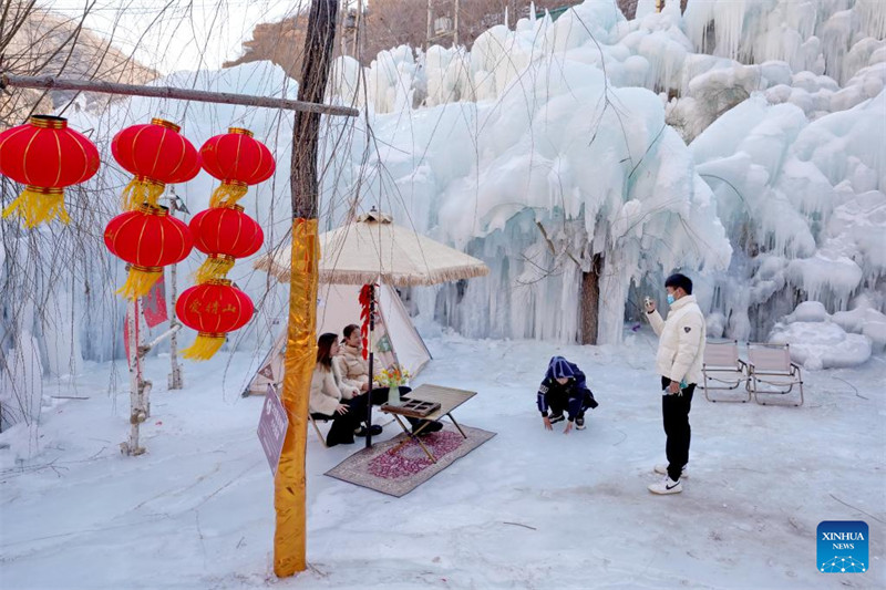 Hebei : Xingtai développe le tourisme de glace et de neige pour stimuler l'économie locale