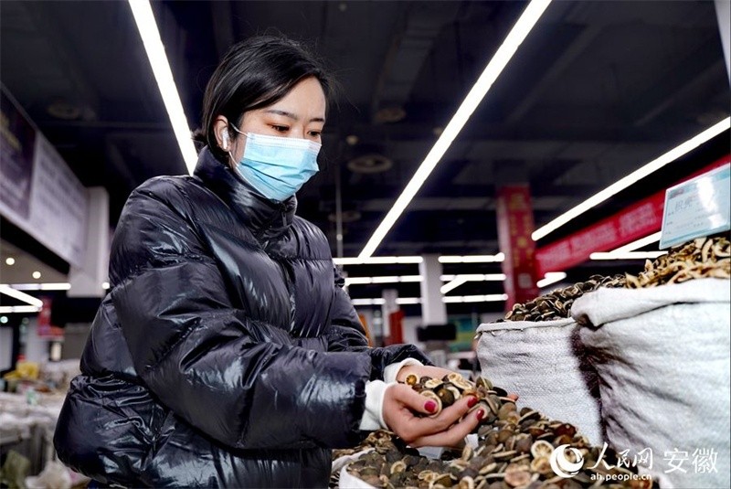 Anhui : ouverture du marché de la médecine à Bozhou, capitale de la médecine chinoise