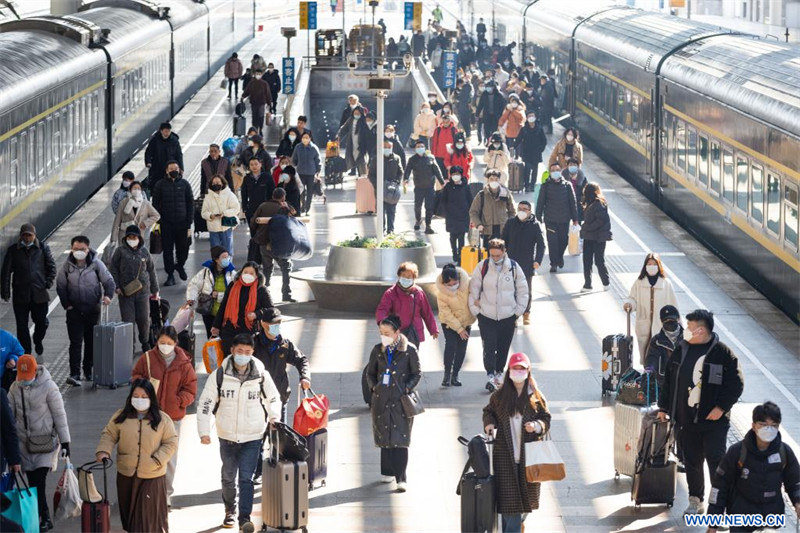 Le pic des voyages de la fête du Printemps en Chine se termine par une reprise des chiffres du transport