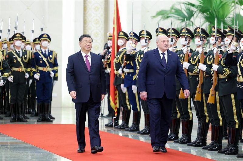 Xi Jinping s'entretient avec le président bélarusse