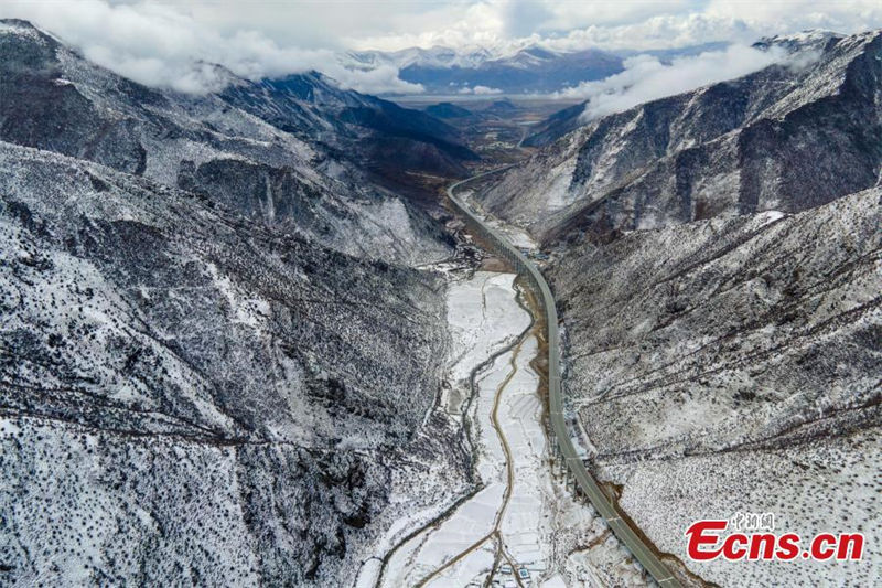 Tibet : fin du percement de la ligne gauche du Tunnel de Guigala sur l'autoroute S5