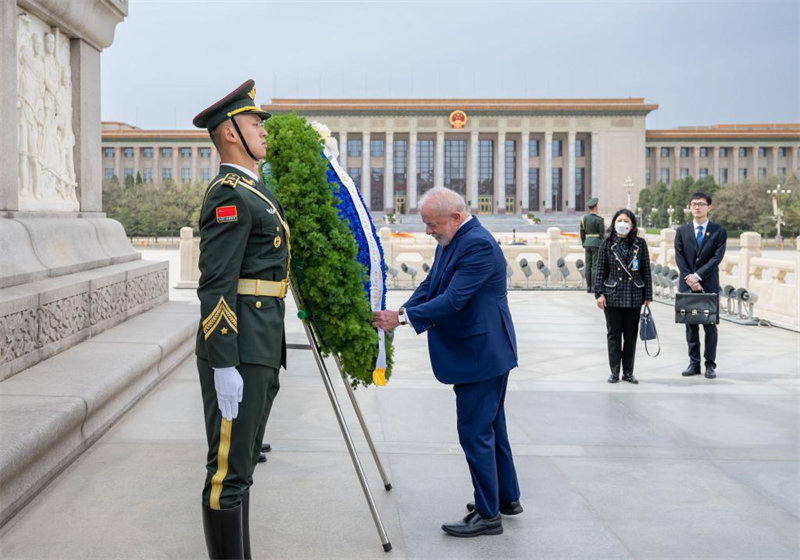 Entretien entre les présidents chinois et brésilien