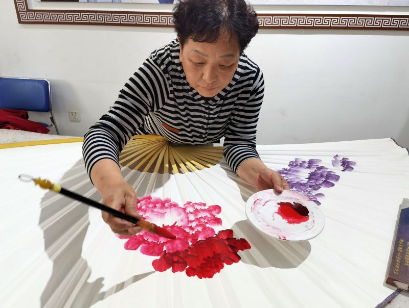 Henan : comment la peinture de pivoines de Pingle aide?au?nouveau?plan?de la revitalisation rurale