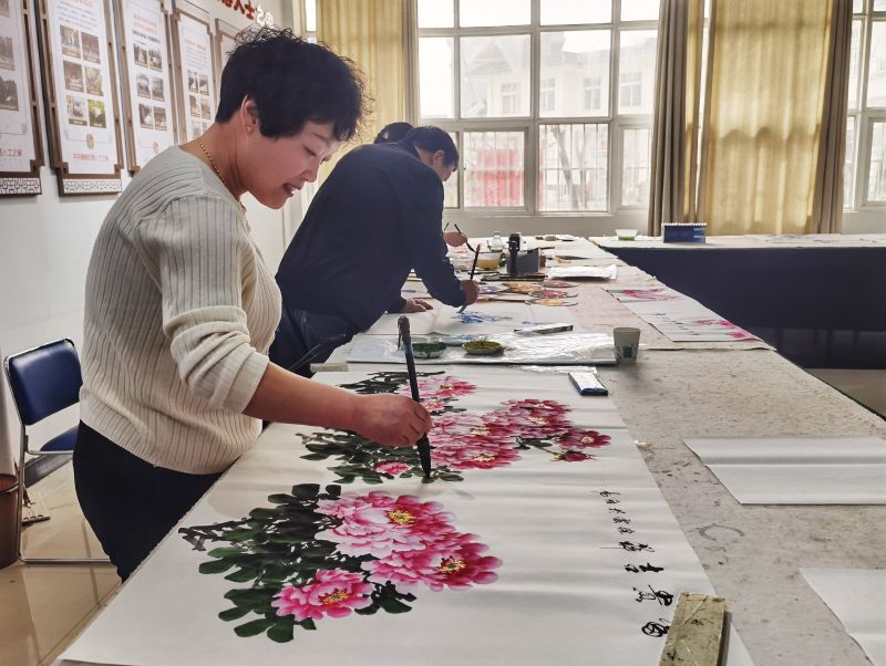 Henan : comment la peinture de pivoines de Pingle aide?au?nouveau?plan?de la revitalisation rurale