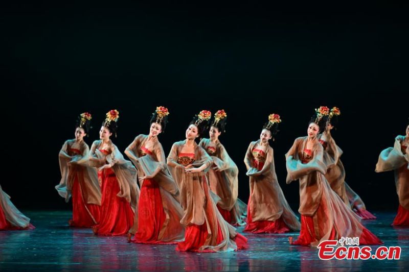 Liaoning : des troupes de danse concourent pour le Prix Lotus à Shenyang