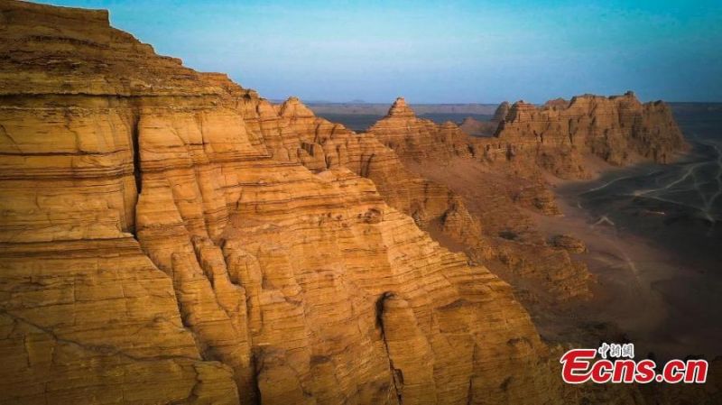 Xinjiang : le paysage de?? relief martien ? de Yardang,?à Dahaidao