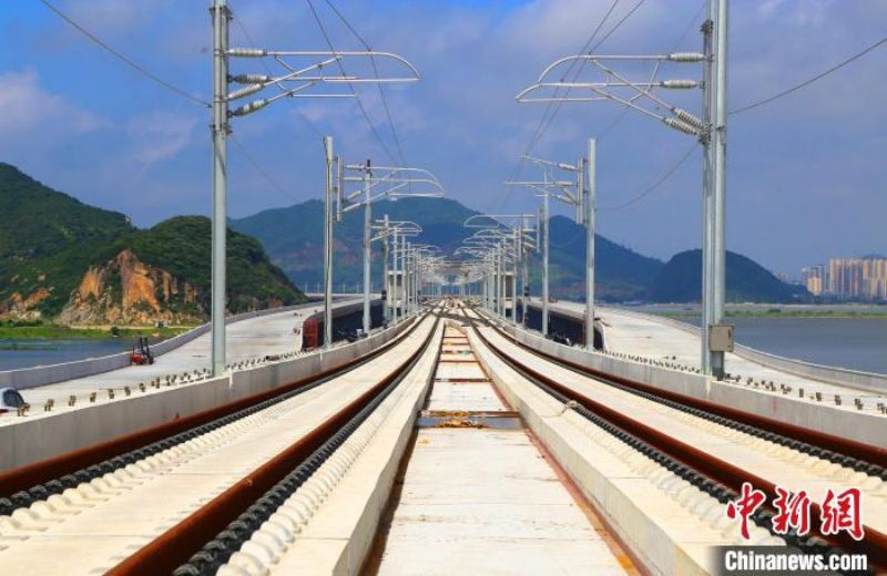 Guangdong : le?pont interurbain de Jinhai entre Zhuhai?et l'aéroport de Zhuhai?en construction