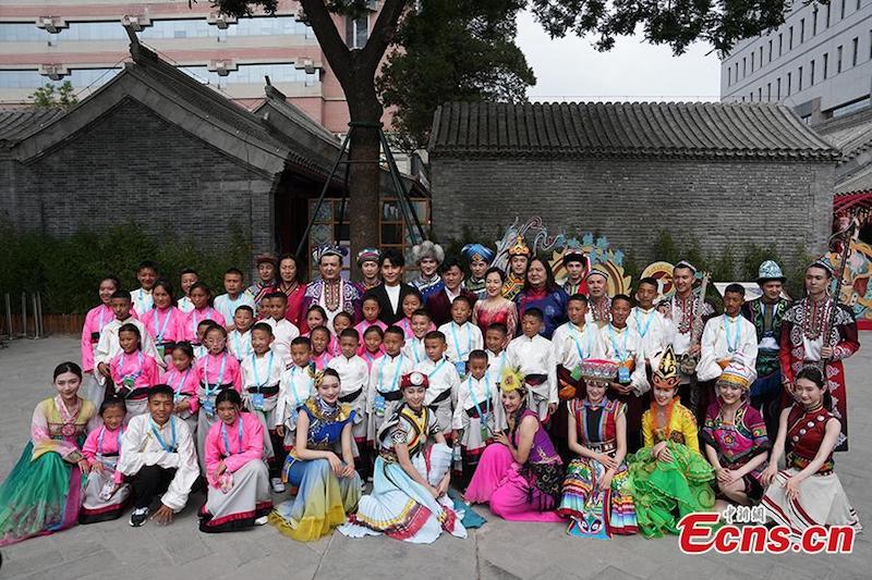 Des enfants tibétains célèbrent la Journée des enfants à Beijing