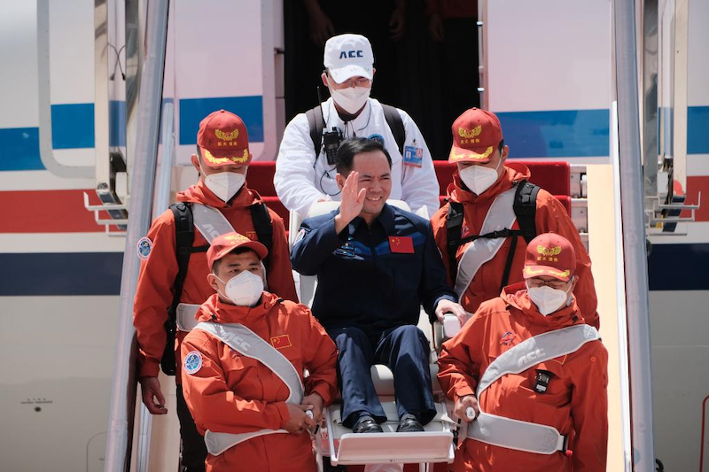 Arrivée à Beijing des astronautes de Shenzhou-15