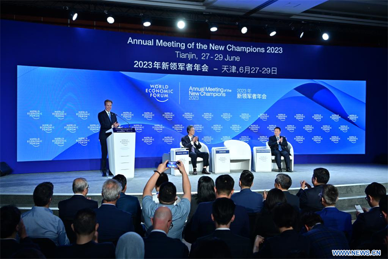 Chine : cl?ture du Forum d'été de Davos, mettant l'accent sur la coopération dans un contexte de défis