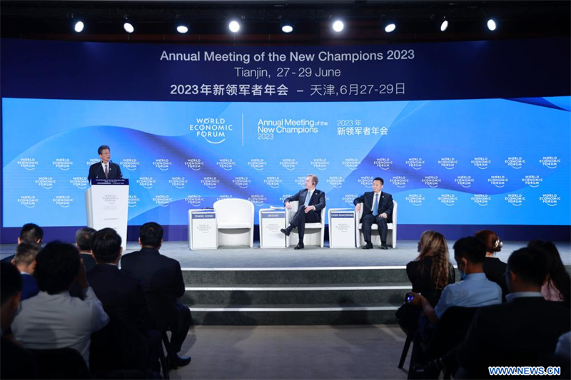 Chine : cl?ture du Forum d'été de Davos, mettant l'accent sur la coopération dans un contexte de défis