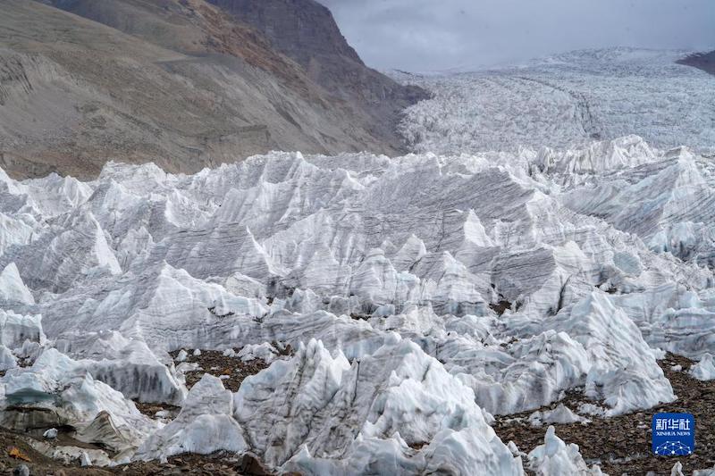 Tibet: le glacier de Gangbu en été