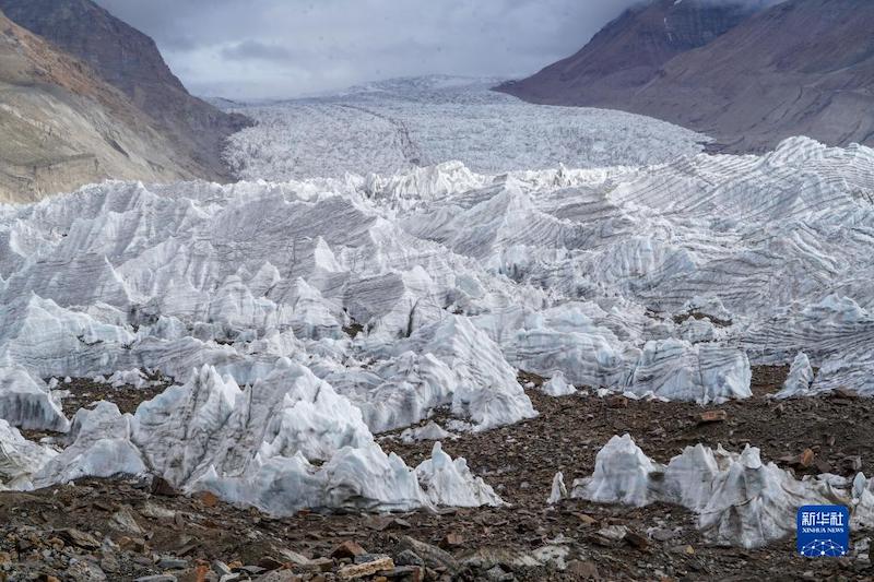 Tibet: le glacier de Gangbu en été