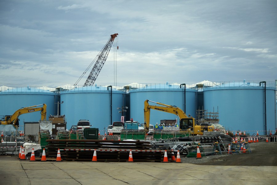 Photo d'archive prise le 12 octobre 2017 montrant de nombreux réservoirs qui stockent des eaux usées radioactives contaminées dans la centrale nucléaire de Daiichi, dans la préfecture de Fukushima, au Japon. (Xinhua)