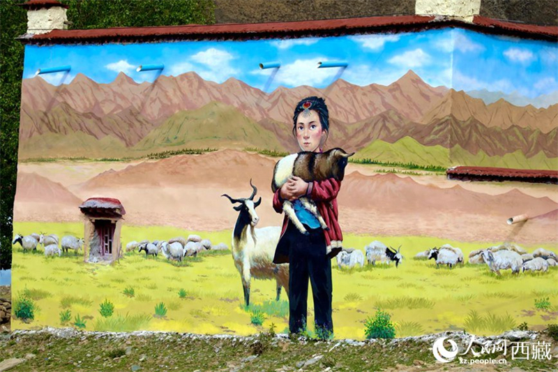 Tibet : des peintures 3D embellissent le village de Qiacun