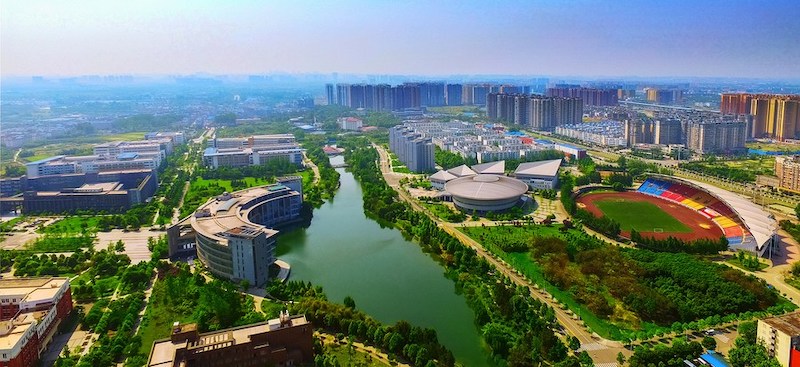 Regard sur les lieux de l'Universiade de Chengdu