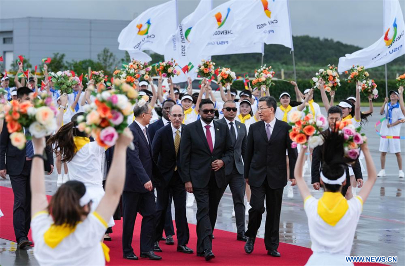 Arrivée du président du Guyana à Chengdu pour les Jeux mondiaux universitaires de la FISU