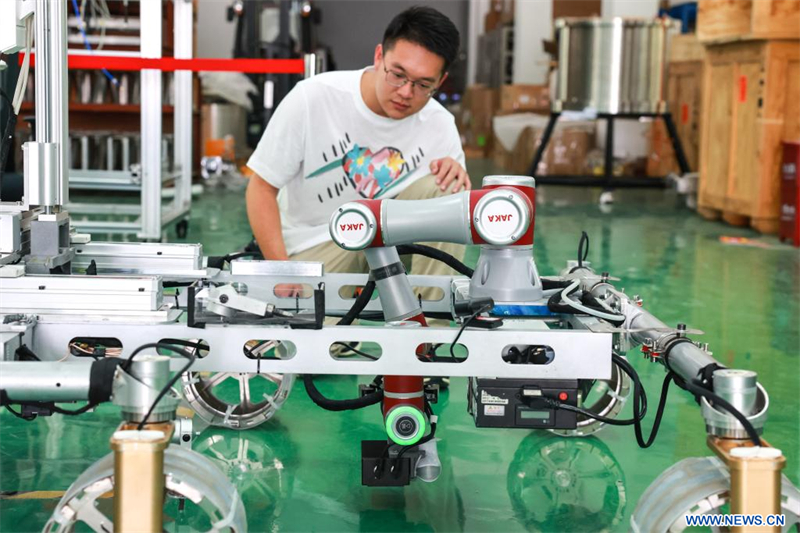 Le télescope géant chinois utilise des robots de maintenance intelligents