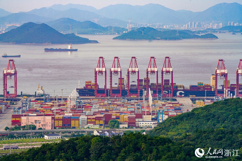 Le nombre de routes de l'initiative ? La Ceinture et la Route ? du port de Ningbo-Zhoushan atteint 125