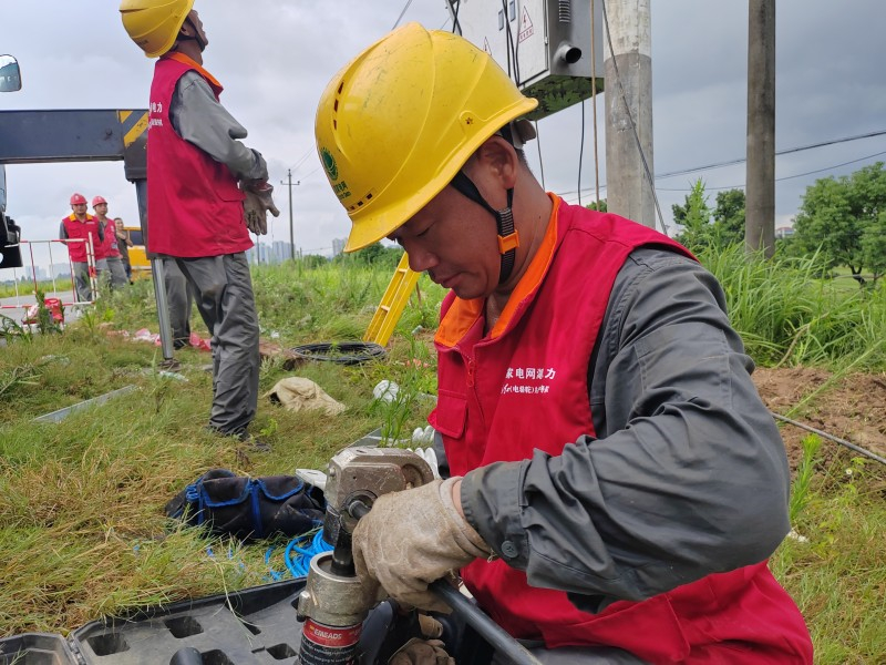 Hunan : State Grid Yueyang Power Supply Company met tout en ?uvre pour garantir l'approvisionnement en électricité pour l'irrigation agricole