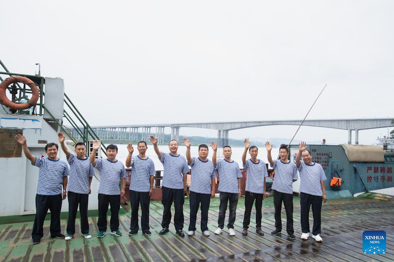 Sichuan : le service de ferry prend fin avec l'ouverture du grand pont à la circulation à Yibin