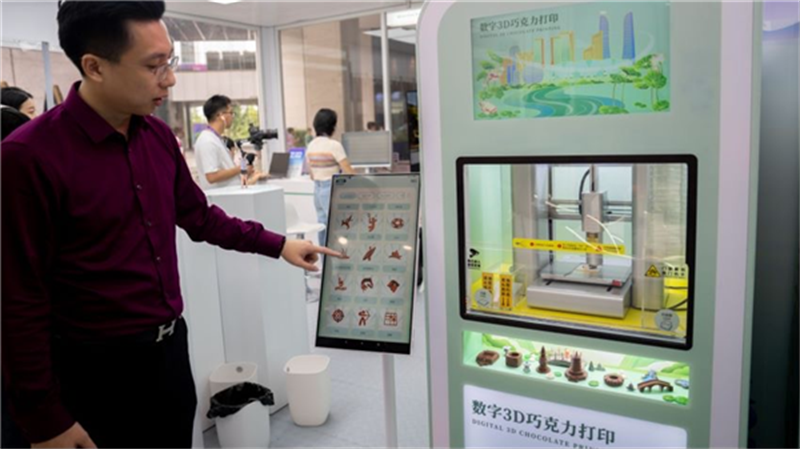 Zhejiang : en route pour un voyage intelligent au village des Jeux asiatiques de Hangzhou