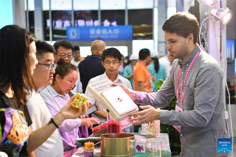 Ouverture de la 30e édition de la Foire agricole de haute technologie de Yangling