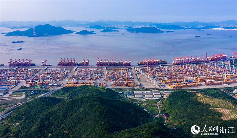 Zhejiang : le port de Ningbo-Zhoushan compte 125 routes de navigation sur ? La Ceinture et la Route ?