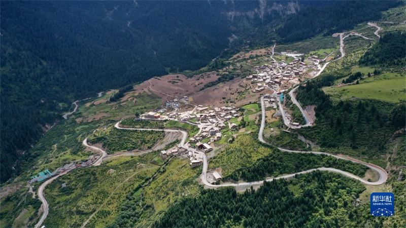 Le village de Zhagana a re?u le titre de ? Meilleur village touristique ?