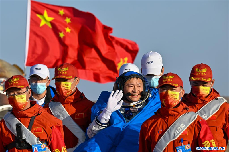 Chine : retour en toute sécurité des astronautes de Shenzhou-16