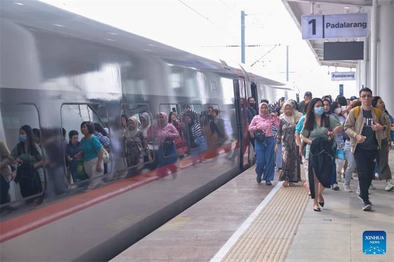 Indonésie : La ligne à grande vitesse Jakarta-Bandung bien accueillie par les passagers