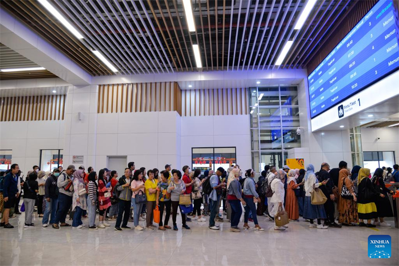 Indonésie : La ligne à grande vitesse Jakarta-Bandung bien accueillie par les passagers