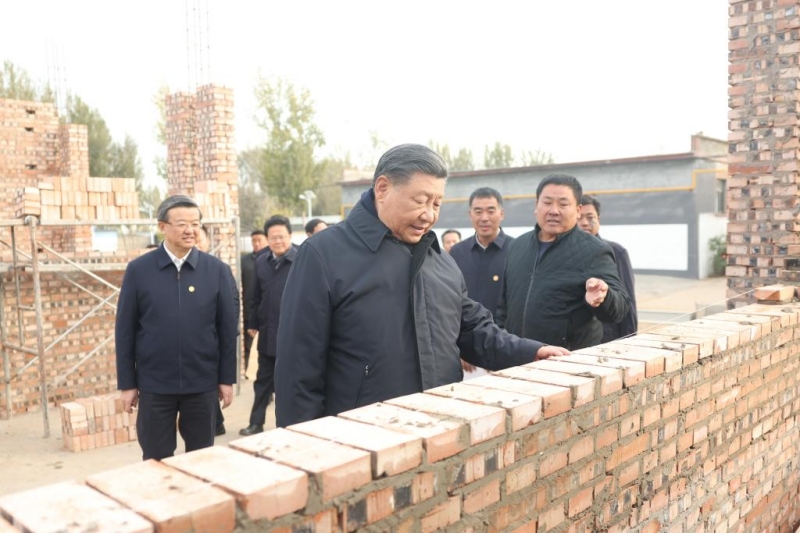 Xi Jinping inspecte la reconstruction après les inondations à Beijing et au Hebei