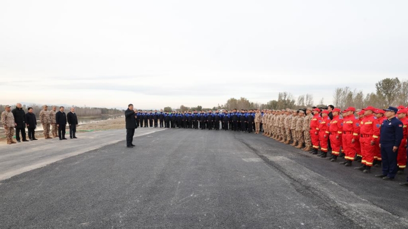 Xi Jinping inspecte la reconstruction après les inondations à Beijing et au Hebei