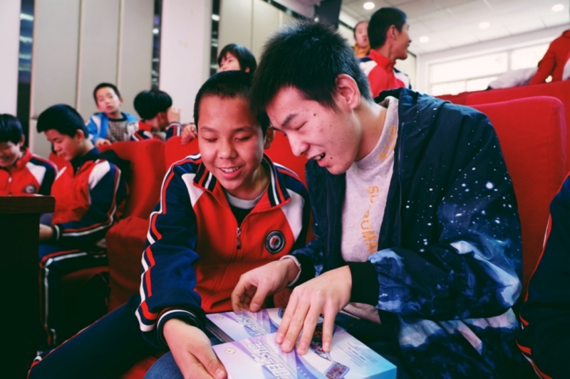 Le ??Cinéma Guangming?? de l'Université de communication de Chine récompensé par un prix international pour ses efforts de lutte contre la pauvreté