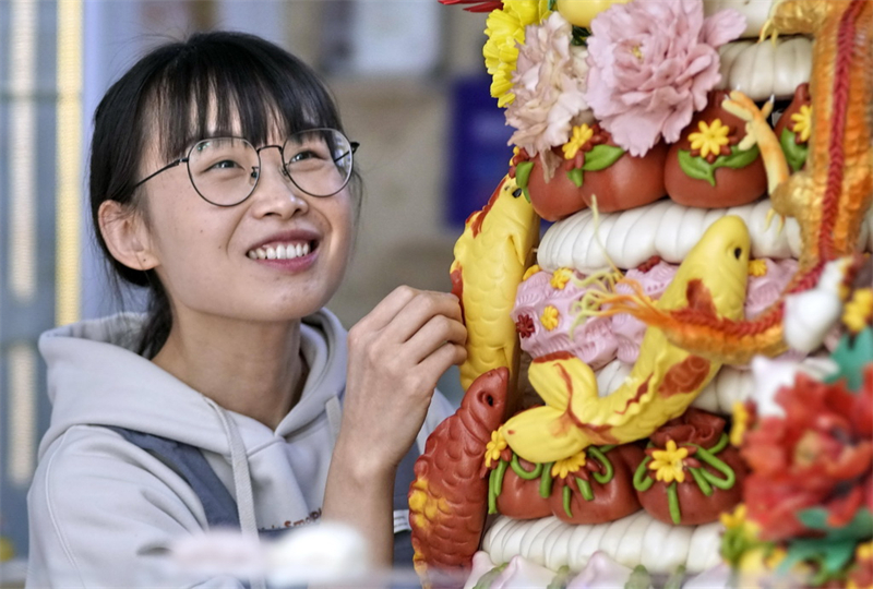 Shandong : la sculpture en pate entre sur le marché