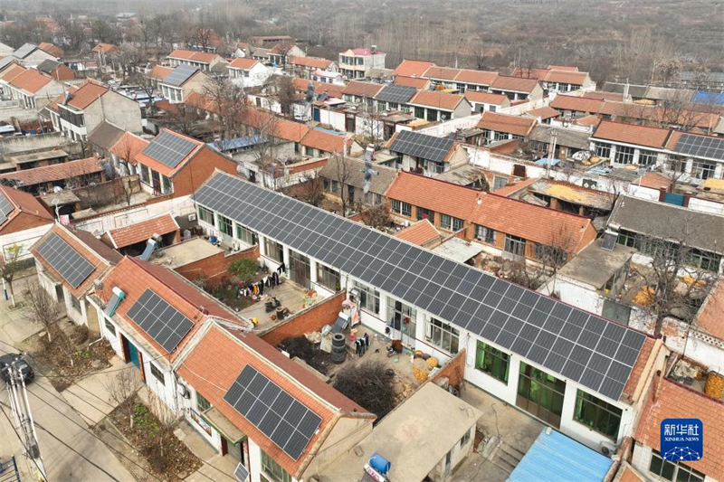 Hebei : les énergies propres améliorent la vie des habitants pendant l'hiver